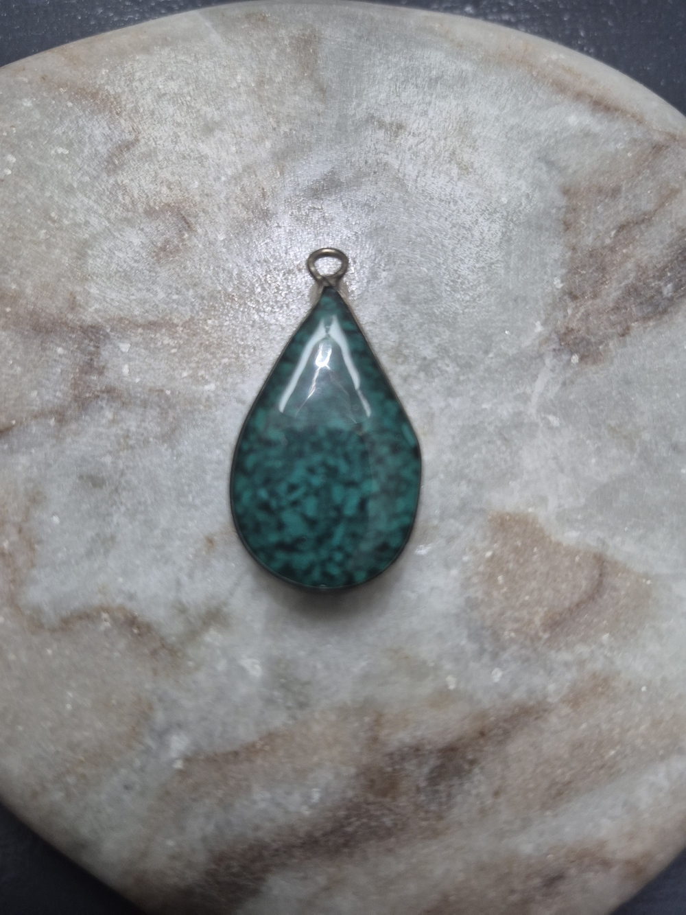 Green & Black Reversable Teardrop Stone Pendant - Unbranded